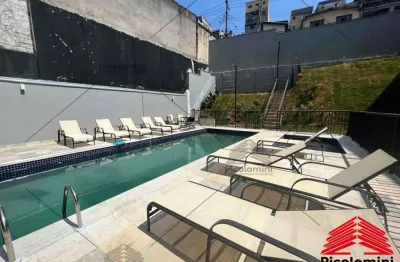 Apartamento no imirim com 40m2, 2 quartos, sala 2 ambientes, varanda, moveis planejados, condomínio completo.