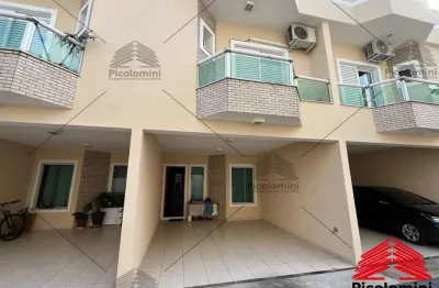 Sobrado em condomínio 180 m² próximo ao Shopping Anália Franco 3 quartos, 1 suíte, lavabo, terraço com churrasqueira, 2 vagas de garagem cobertas