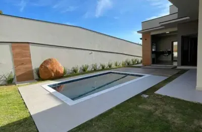 Linda casa térrea em condomínio quintas da boa vista com três suítes