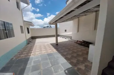 Casa principal com 2 quartos sala ,cozinha ,banheiro ,garagem fechada, lavanderia ,casa fundos ,sobrado com 2 quartos ,sala ,cozinha ,wc e quintaluint