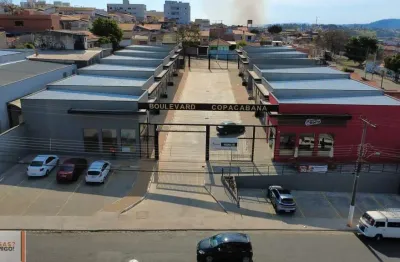 Salão comercial de alto padrão para locação em localização privilegiada!