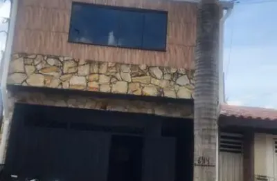 Lindo sobrado para locação em atibaia ,quartos e banheiros grandes !