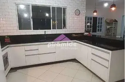 Casa com 3 dormitórios à venda, 250 m² por r$ 760.000,00 - martim de sá - caraguatatuba/sp