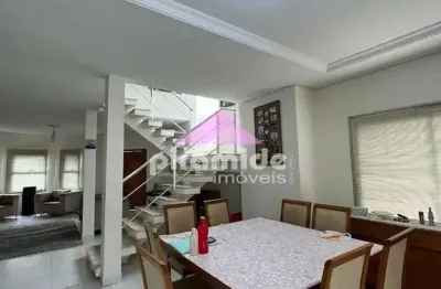 Casa com 3 dormitórios à venda, 240 m² por r$ 1.700.000,00 - villa branca - jacareí/sp