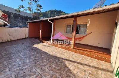 Casa com 3 quartos para alugar no Centro, Caraguatatuba 