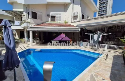 Casa de Alto Padrão no Jardim Aquarius, Condomínio Residencial Aquarius III em São José dos Campos