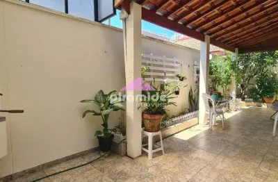 Casa em Condomínio Fechado no Jardim Aquarius em São José dos Campos