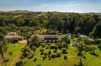 Chácara / sítio com 3 quartos à venda na Avenida Central, 100, Área Rural de Luziânia, Luziânia