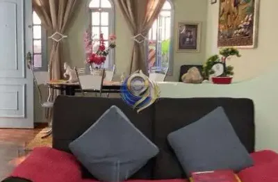 Casa padrão: oportunidade: 3 imóveis no mesmo local – excelente para investidores