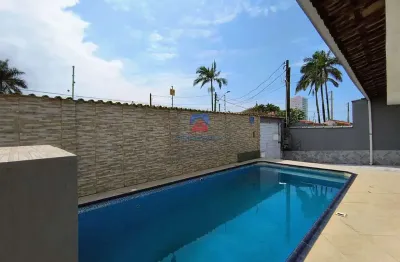 Casa com piscina|05 dormitórios|churrasqueira á carvão|$795 mil