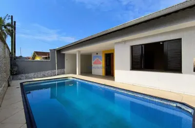 Casa com piscina|05 dormitórios|churrasqueira á carvão|$795 mil