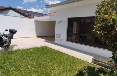 Casa com 4 quartos para alugar na Avenida Presidente Kennedy, 18540, Balneário Flórida, Praia Grande