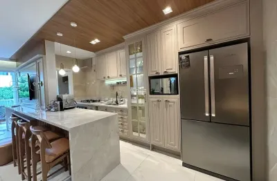 Apartamento incrível, mobiliado em Jurerê a apenas 200m da praia