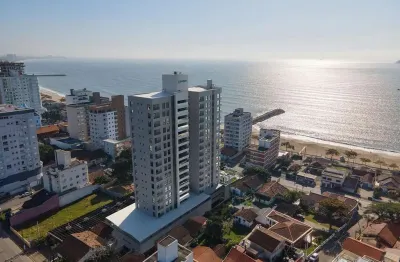 Apartamento com 3 dormitórios sendo 1 suíte a 80 metros do mar no centro de balneário piçarras-sc