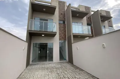 Sobrado para locação anual com 2 suítes no bairro itacolomi em balneário piçarras-sc