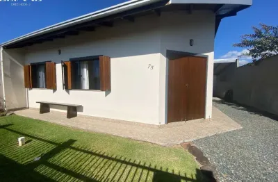 Casa térrea com 3 dormitórios sendo 1 suíte em ótima localização em balneário piçarras-sc