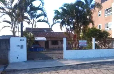 Terreno com 350m² casa com 70m² em ótima localização no aventureiro em joinville-sc