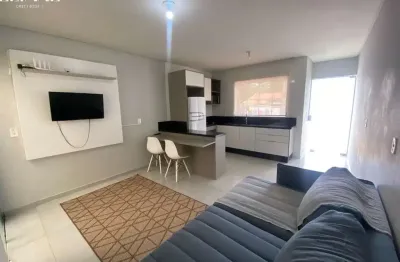 Casa semimobiliada com 2 dormitórios sendo 1 suíte em balneário piçarras-sc