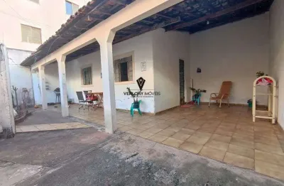 Casa simples bem localizado no bairro santa monica.