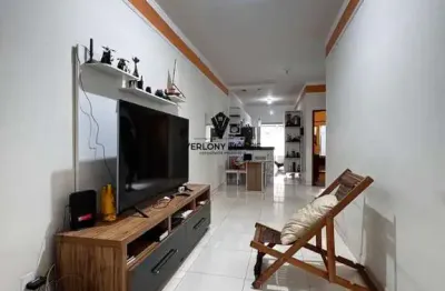 Linda casa 2/4 com suíte e moveis planejados no bairro Jardim Europa
