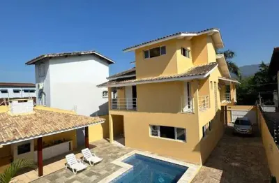 Casa com 4 quartos à venda no Jardim Primavera, Caraguatatuba 