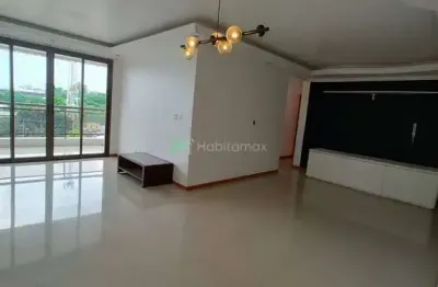Apartamento disponivel no thiago de mello para locaçao, 3 quartos e uma vaga de garagem.