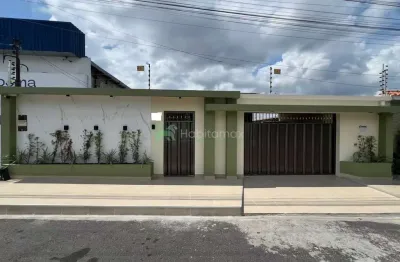 Casa térrea de alto padrão no parque dez – piscina, energia solar e espaço gourmet!