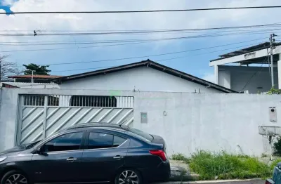 Casa térrea no duque de caxias ( flores).. nao aceita financiamento otima localizao, proximo a praca de alimetacao