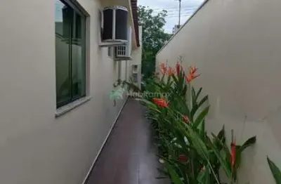 Casa com 3 quartos para alugar na Avenida do Cetur, 499, Tarumã, Manaus