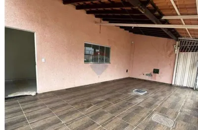 Casa de 3 quartos  de esquina na laje qr 516 samambaia sul