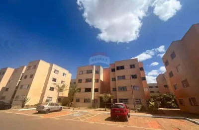 Apartamento de 2 quartos  com vaga de garagem a venda no condomínio 37, no Riacho Fundo 2