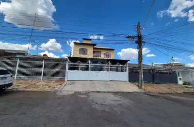 Casa com 5 quartos à venda no Ceilândia Sul, Ceilândia 