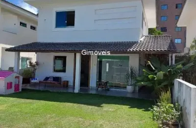 Casa em condomínio fechado com 3 quartos à venda na rua antônio fagundes pereira, buraquinho, lauro de freitas, 129 m2 por r$ 950.000