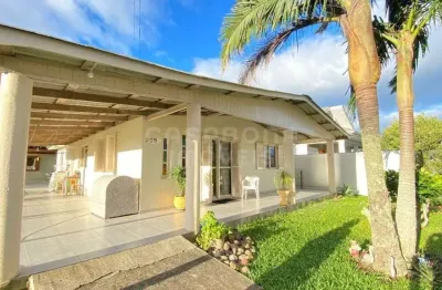 Casa com 4 quartos à venda na rua santo antônio, 239, vista alegre, arroio do sal por r$ 530.000