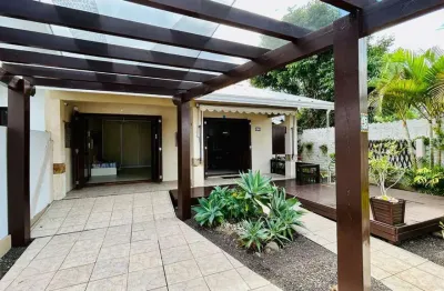 Casa com 2 quartos à venda na rua roni eduardo de oliveira valim, 43, balneário figueirinha, arroio do sal por r$ 550.000