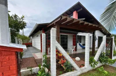 Casa com 3 quartos à venda na avenida ponciano de vargas, 489, centro, arroio do sal por r$ 650.000