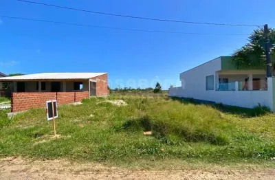 Terreno com posição solar privilegiada no balneário âncora