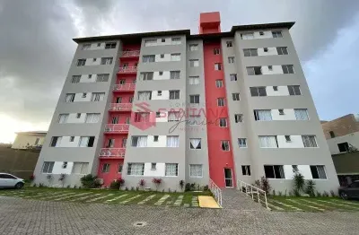 Apartamento 2/4 com planejados e ótima localização em buraquinho - *166772