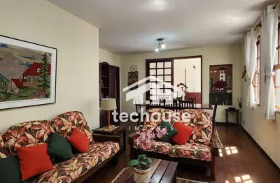 Casa dos sonhos com conforto e lazer no alto, teresópolis!