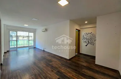 Apartamento espaçoso no centro de teresópolis: 64m² com varanda e planejados