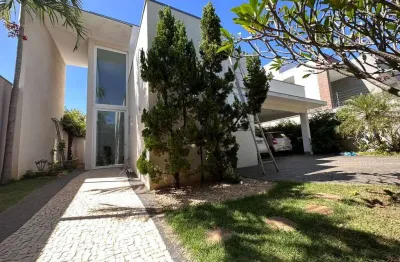 Sobrado alto padrão, com 3 suítes, 280 m² - 303 sul (arso 31) - palmas/to