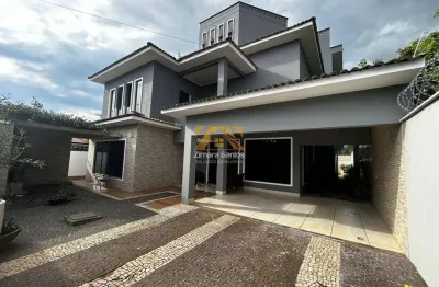 Sobrado Alto Padrão 4/4, sendo 2 suítes, 382 m² - 603 sul (ARSO 61) - Próximo ao Hospital Cristo Rei - Palmas/TO