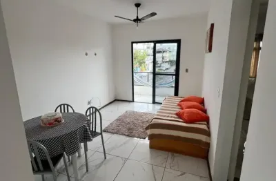 Preço de oportunidade na praia do morro  apartamento com vaga, área lateral generosa e tudo no lugar certo
