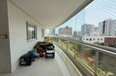 Apartamento 3 Quartos com Suíte, Duas Vagas e Excelente Localização na Praia do Morro