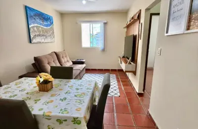 Apartamento 2 Quartos Primeiro Andar com Garagem a 800m da Praia