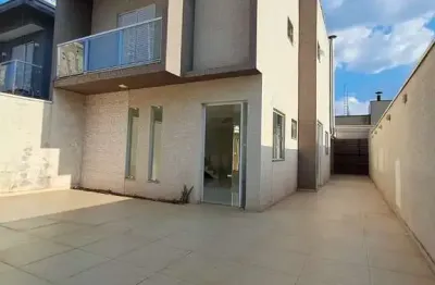 Casa para locação em Cajamar-SP, bairro Portais (Polvilho) - 3 quartos, 1 suíte, 2 salas, 3 banheiros, 3 vagas, 170m².