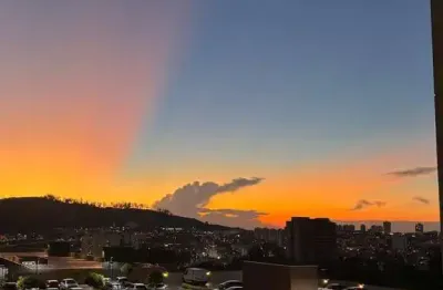 Apartamento à venda em Jundiaí-SP, Jardim do Lago: 2 quartos, 1 sala, 1 banheiro, 1 vaga, 53,00m². Venha conferir!