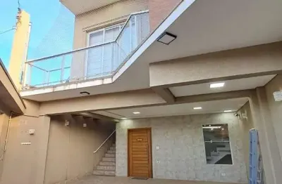 Imperdível oportunidade de compra: Casa à venda em Cajamar-SP, bairro Portais (Polvilho), 3 quartos, 1 suíte, 2 salas, 4 banheiros, 2 vagas de garagem, 181,00 m² de área.