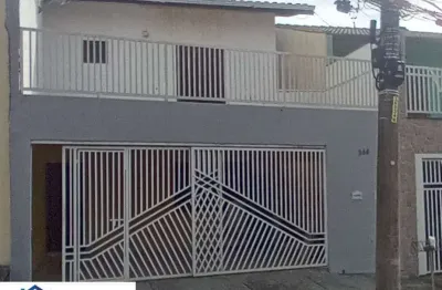 Imperdível oportunidade! Casa à venda em Jundiaí-SP, bairro Parque Cidade Jardim II, 3 quartos, 1 suíte, 3 salas, 3 banheiros, 3 vagas de garagem, 170 m².