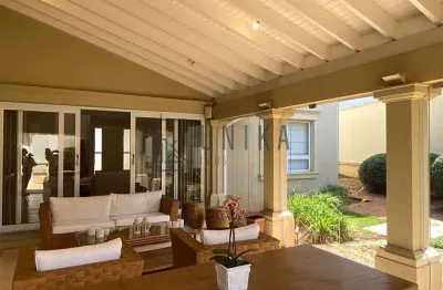 Casa de Luxo em Condomínio à Venda em Campinas-SP: 3 quartos, 3 suítes, 3 salas, 5 banheiros, 4 vagas, 342m².